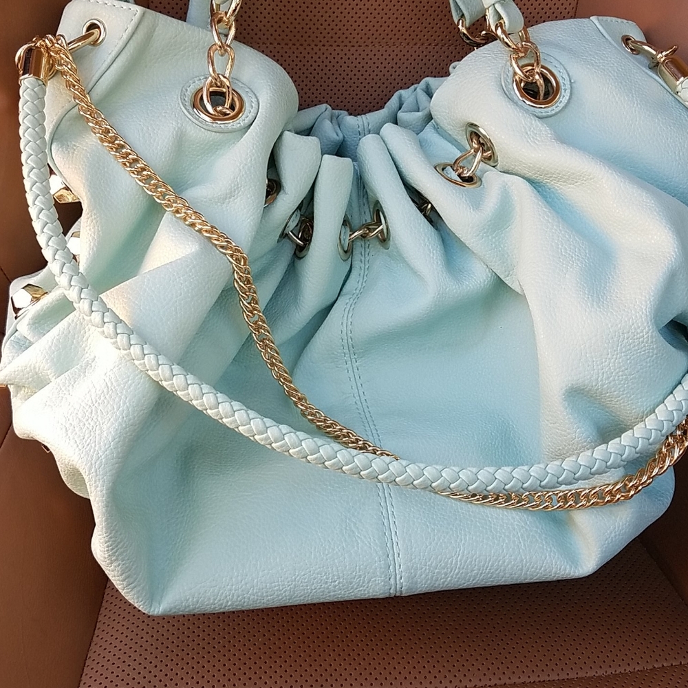 Beautiful Mint Green Purse - Picture 5 of 6